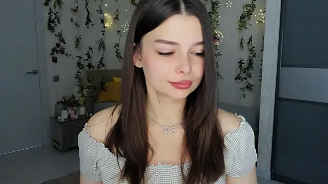 ContinentOfTranquility online show from 11/30/25, 01:09