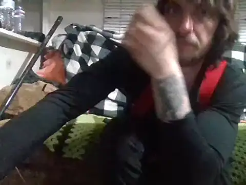 Snapshot of RynoVonHugenDONG chatting on 12/29/24, 10:56 RynoVonHugenDONG online show from 12/29/24, 10:56