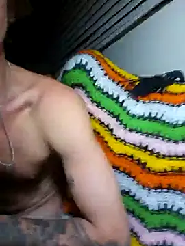 Snapshot of RynoVonHugenDONG chatting on 11/29/25, 11:24 RynoVonHugenDONG online show from 11/29/25, 11:24