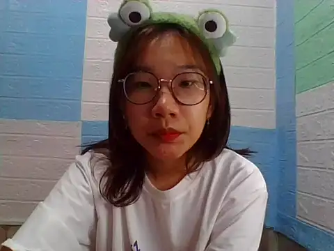 Snapshot of Nanoko chatting on 03/04/26, 04:02 Nanoko online show from 03/04/26, 04:02