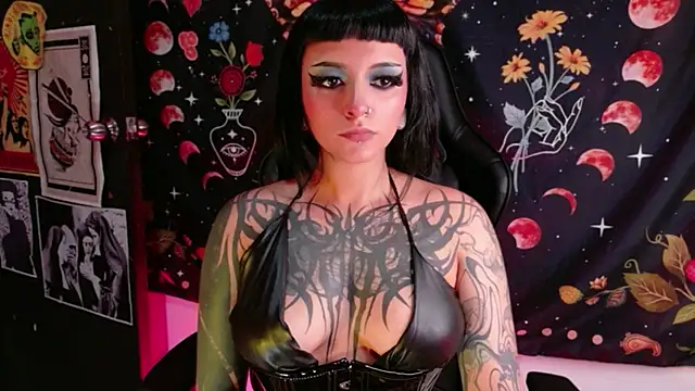 Snapshot of Agatha_BDSM chatting on 05/25/26, 08:48 Agatha BDSM online show from 05/25/26, 08:48