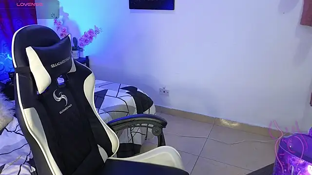 Majuu   online show from 11/30/25, 12:09