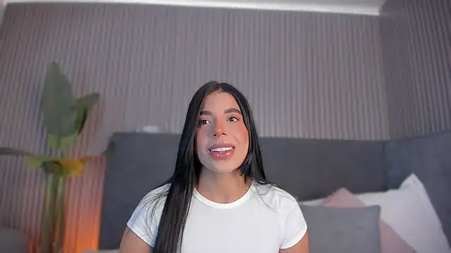 Snapshot of emelie_89 chatting on 05/09/26, 12:32 emelie 89 online show from 05/09/26, 12:32