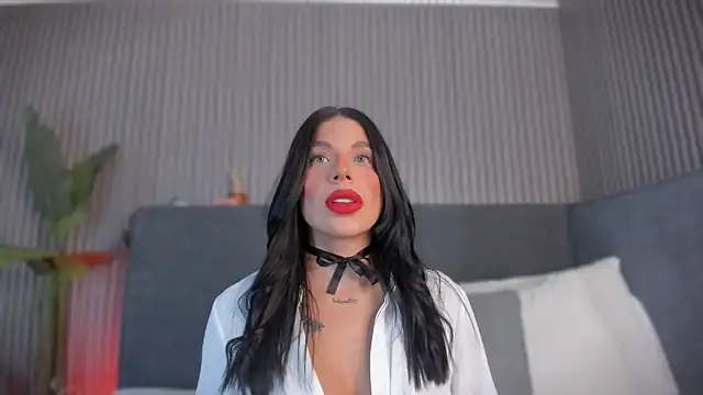 Snapshot of emelie_89 chatting on 06/12/26, 12:26 emelie 89 online show from 06/12/26, 12:26