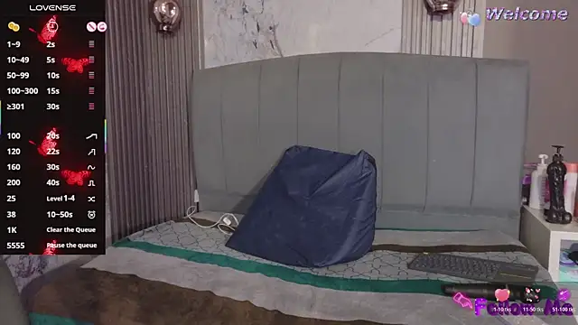 Danielaa a online show from 10/21/25, 12:00