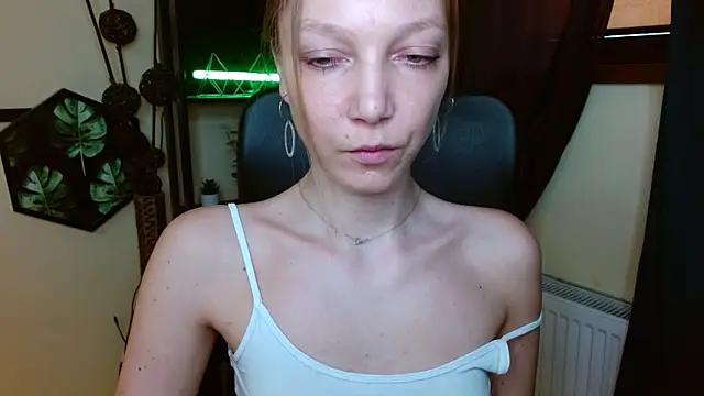 EmillyPlay online show from 04/02/26, 11:08