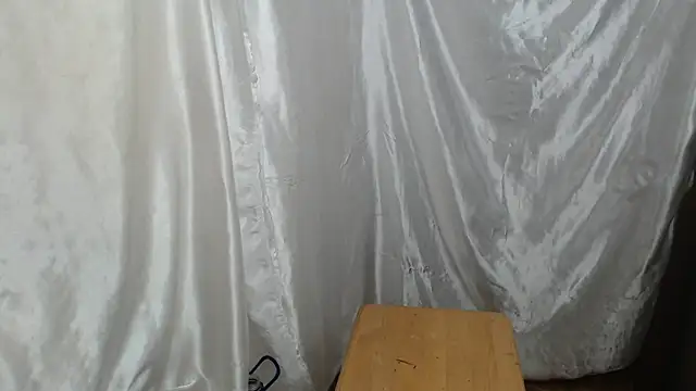 Burberrry  online show from 09/24/25, 06:55