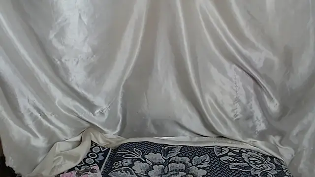 Burberrry  online show from 11/19/25, 09:04