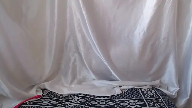 Snapshot of Burberrry_ chatting on 01/18/26, 09:35 Burberrry online show from 01/18/26, 09:35