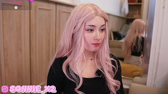 Sonnie  online show from 02/10/25, 04:04