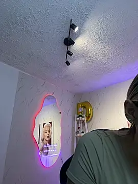 SALOOMEE   online show from 10/04/25, 11:08