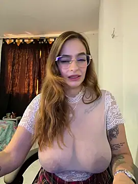 Snapshot of Alessandra_Schmoll chatting on 05/28/26, 03:53 Alessandra Schmoll online show from 05/28/26, 03:53