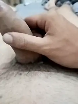 quierodarleche69 online show from 12/15/24, 07:13