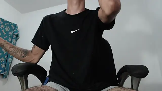 Snapshot of jarley_joker3 chatting on 12/04/24, 06:33 jarley joker3 online show from 12/04/24, 06:33