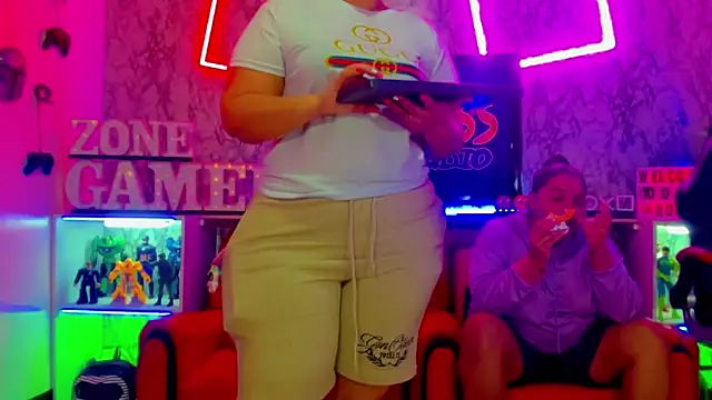 brunnette hot online show from 03/20/25, 11:16