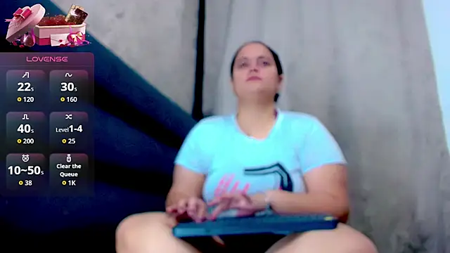 brunnette hot online show from 01/19/26, 10:41