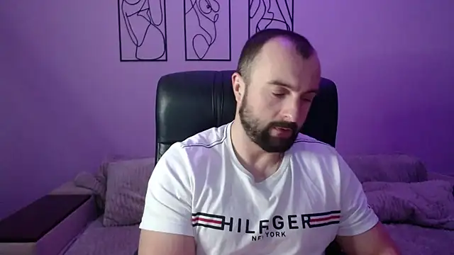 brindlefly6969 online show from 12/22/25, 11:29