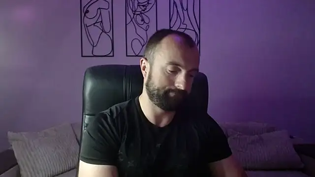 brindlefly6969 online show from 07/08/26, 10:20