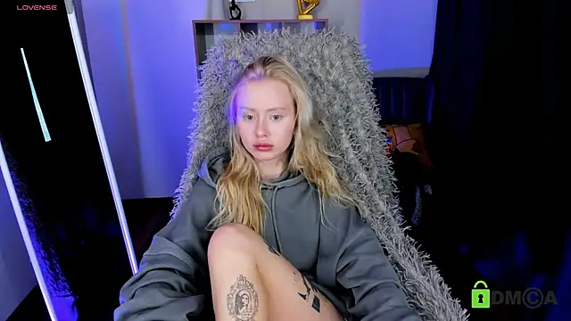 MalenaErnman online show from 03/05/25, 02:01