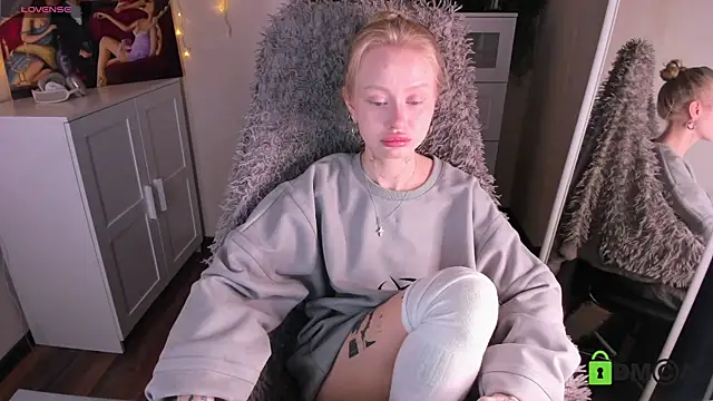 MalenaErnman online show from 03/07/25, 10:35