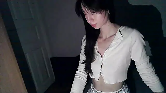 ElizaSwon online show from 11/24/25, 05:12