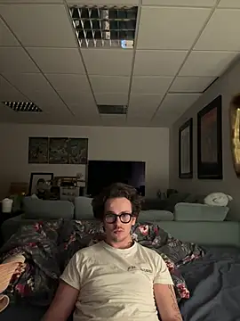 Snapshot of hardmecl chatting on 12/11/24, 09:12 hardmecl online show from 12/11/24, 09:12