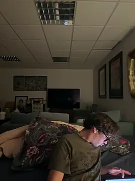 Snapshot of hardmecl chatting on 12/17/24, 09:16 hardmecl online show from 12/17/24, 09:16