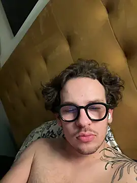 Snapshot of hardmecl chatting on 02/23/25, 08:22 hardmecl online show from 02/23/25, 08:22