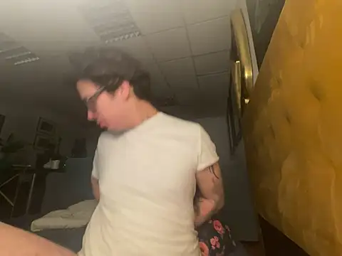 Snapshot of hardmecl chatting on 03/14/25, 10:49 hardmecl online show from 03/14/25, 10:49