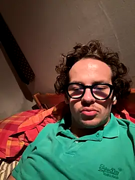 Snapshot of hardmecl chatting on 09/20/25, 09:38 hardmecl online show from 09/20/25, 09:38