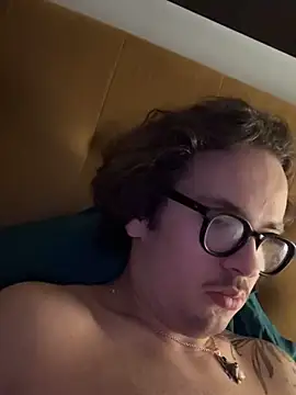 Snapshot of hardmecl chatting on 10/02/25, 09:55 hardmecl online show from 10/02/25, 09:55