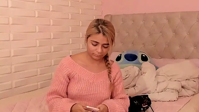 pamell col online show from 12/18/24, 03:37