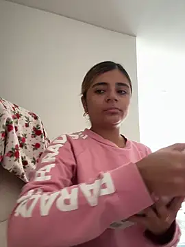 pamell col online show from 11/19/25, 02:06