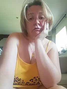 Snapshot of lady_charlyne chatting on 05/27/26, 07:16 lady charlyne online show from 05/27/26, 07:16