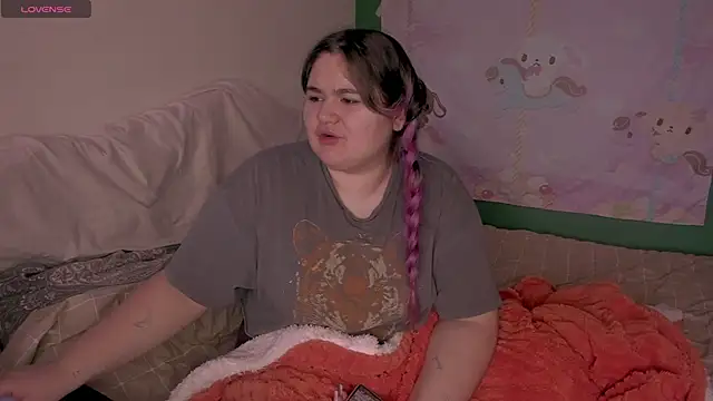 Freakcute  online show from 02/11/25, 12:16