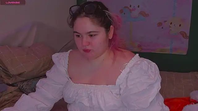 Freakcute  online show from 02/27/25, 05:26