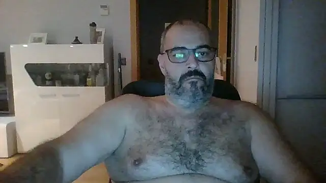 templar2303 online show from 10/29/25, 12:02