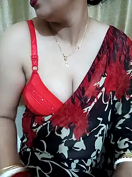 Snapshot of Priya_Boudi chatting on 12/19/24, 05:40 Priya Boudi online show from 12/19/24, 05:40