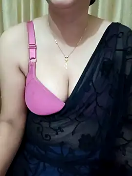 Snapshot of Priya_Boudi chatting on 12/21/24, 04:25 Priya Boudi online show from 12/21/24, 04:25