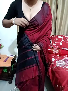 Snapshot of Priya_Boudi chatting on 12/22/24, 05:32 Priya Boudi online show from 12/22/24, 05:32