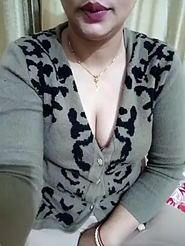 Snapshot of Priya_Boudi chatting on 12/26/24, 10:20 Priya Boudi online show from 12/26/24, 10:20