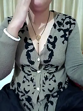 Snapshot of Priya_Boudi chatting on 01/11/25, 04:25 Priya Boudi online show from 01/11/25, 04:25