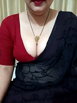 Snapshot of Priya_Boudi chatting on 01/16/25, 04:50 Priya Boudi online show from 01/16/25, 04:50