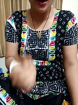 Snapshot of Priya_Boudi chatting on 01/23/25, 07:29 Priya Boudi online show from 01/23/25, 07:29