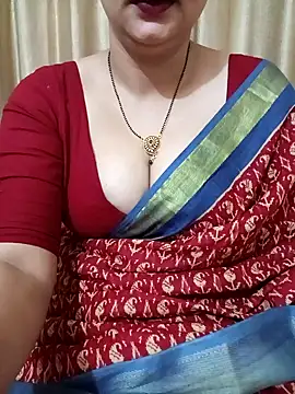 Snapshot of Priya_Boudi chatting on 01/25/25, 04:35 Priya Boudi online show from 01/25/25, 04:35