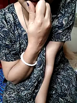 Snapshot of Priya_Boudi chatting on 02/27/25, 07:37 Priya Boudi online show from 02/27/25, 07:37