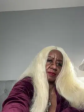 BreanaDivine online show from 02/22/25, 02:06