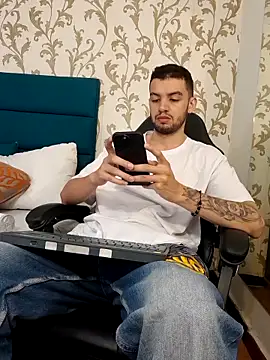 Michael magno online show from 02/08/26, 08:45