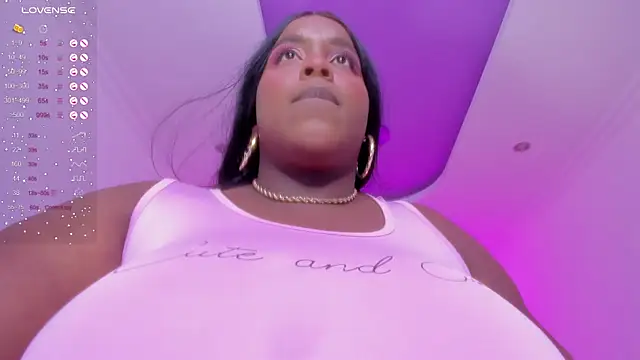 Snapshot of Rebeka_spencer chatting on 02/21/25, 03:43 Rebeka spencer online show from 02/21/25, 03:43