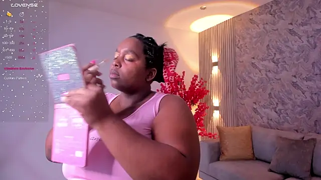 Snapshot of Rebeka_spencer chatting on 03/05/25, 11:17 Rebeka spencer online show from 03/05/25, 11:17